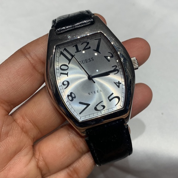 Authentic Heavily used Guess watch - Picture 2 of 7